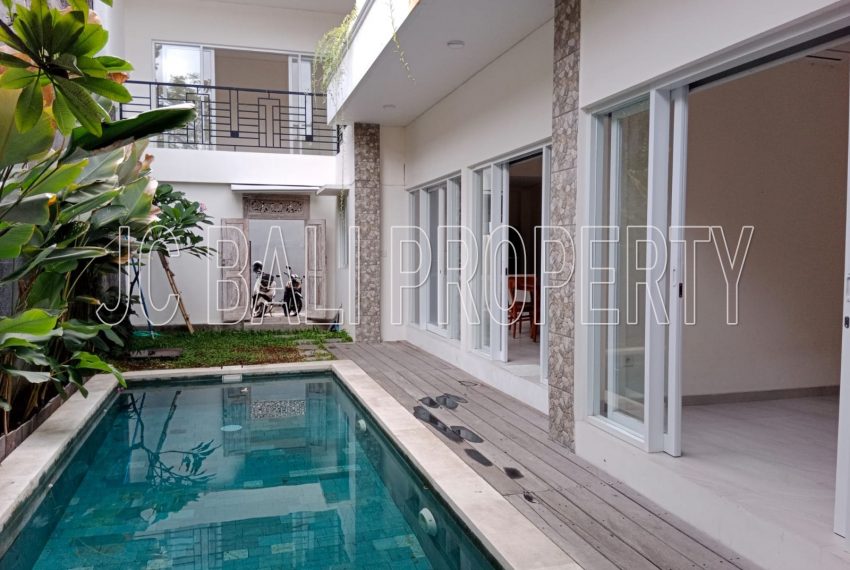 0355a6ac-581c-4e82-b2f4-f55517279456