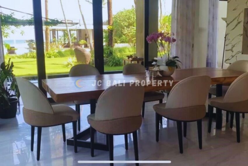 photo_6320860484730995262_y