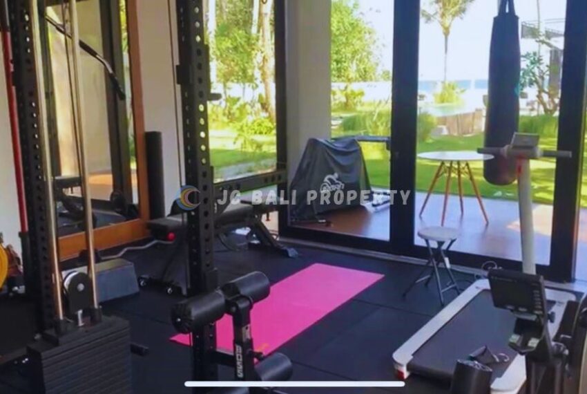 photo_6320860484730995267_y